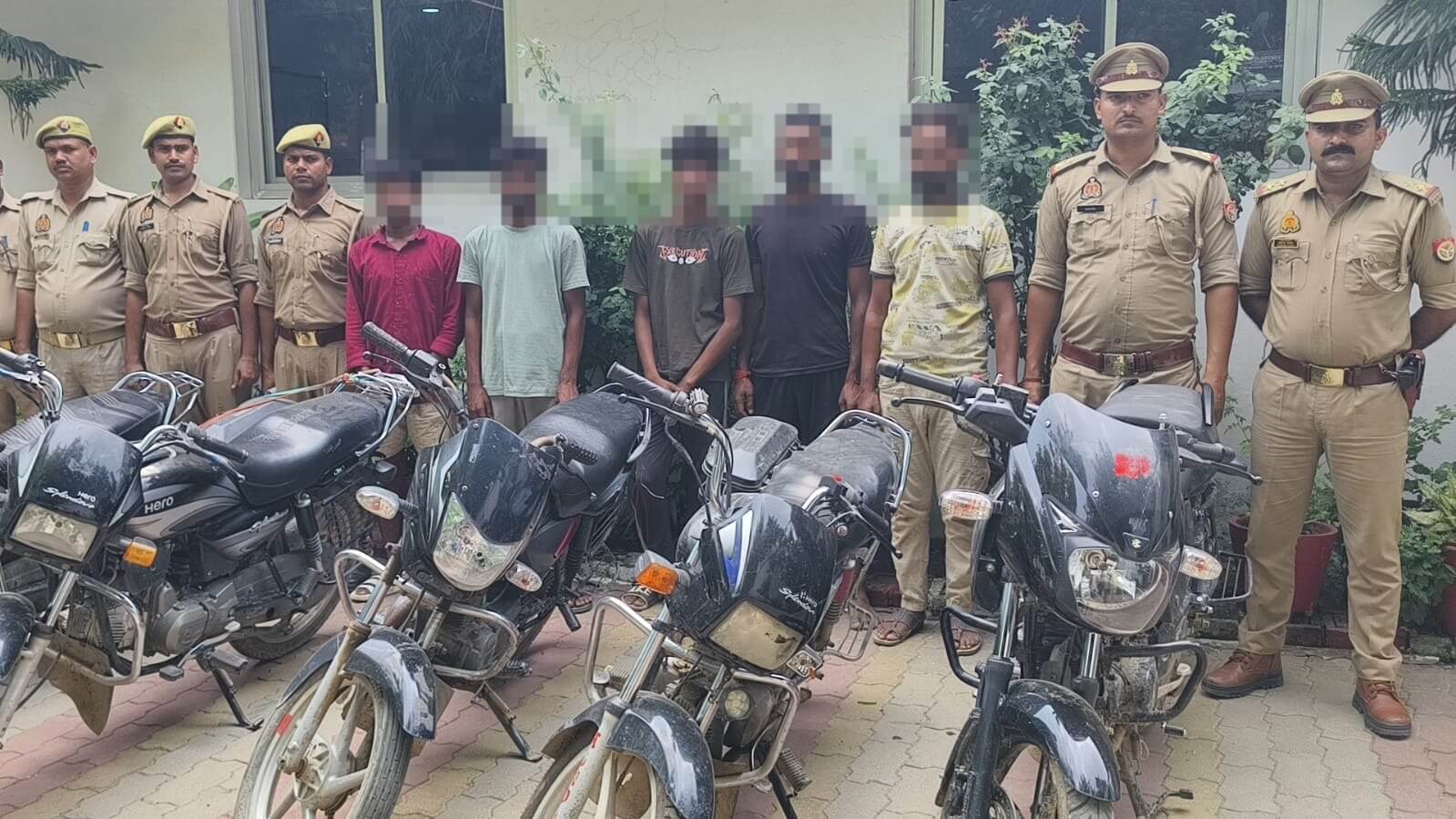 Chandauli Vehicle Theft Gang